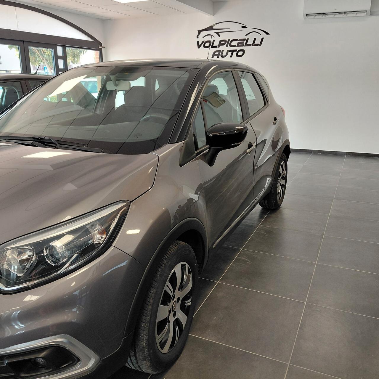 RENAULT CAPTUR ANNO 2018 BZ ADATTA NEOPATENTATI KM 40 MILA