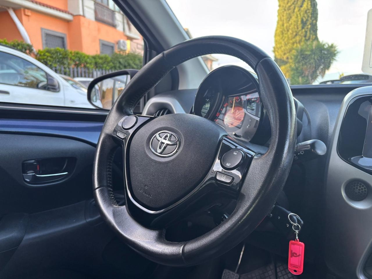 *TOYOTA AYGO 1.0 69 CV X-COOL - 2017 - 77.000 KM*