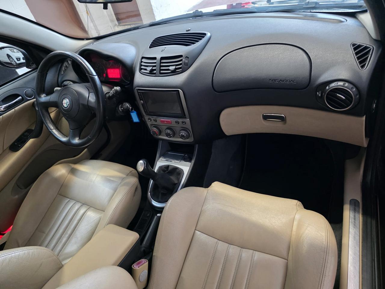 Alfa Romeo 147 1.6 16V 5P BLACK LINE GPL