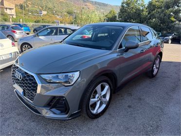 Audi Q3 35 TDI quattro Business Advanced