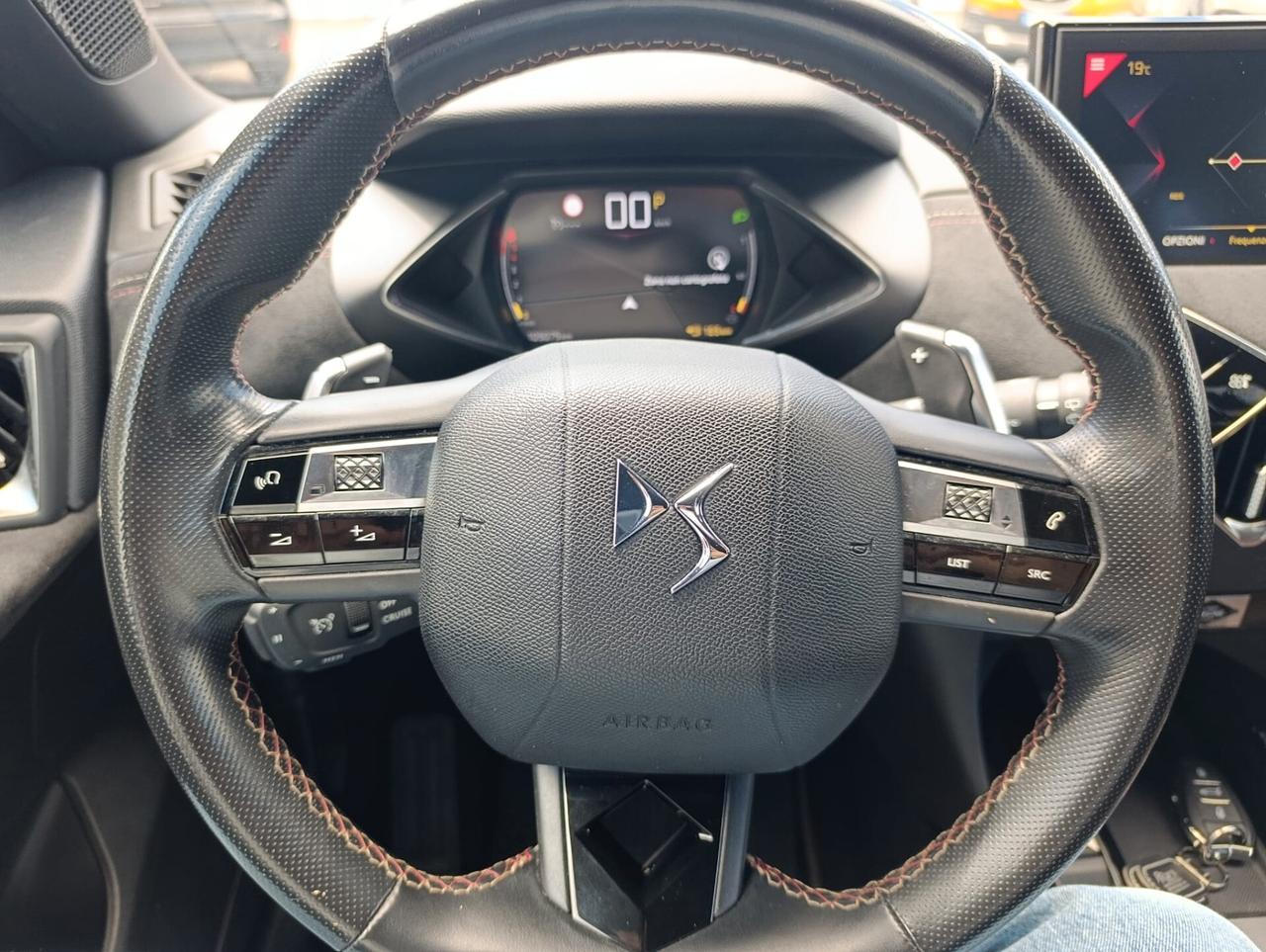 Ds DS3 3 Crossback BlueHDi 130 aut. Performance Line