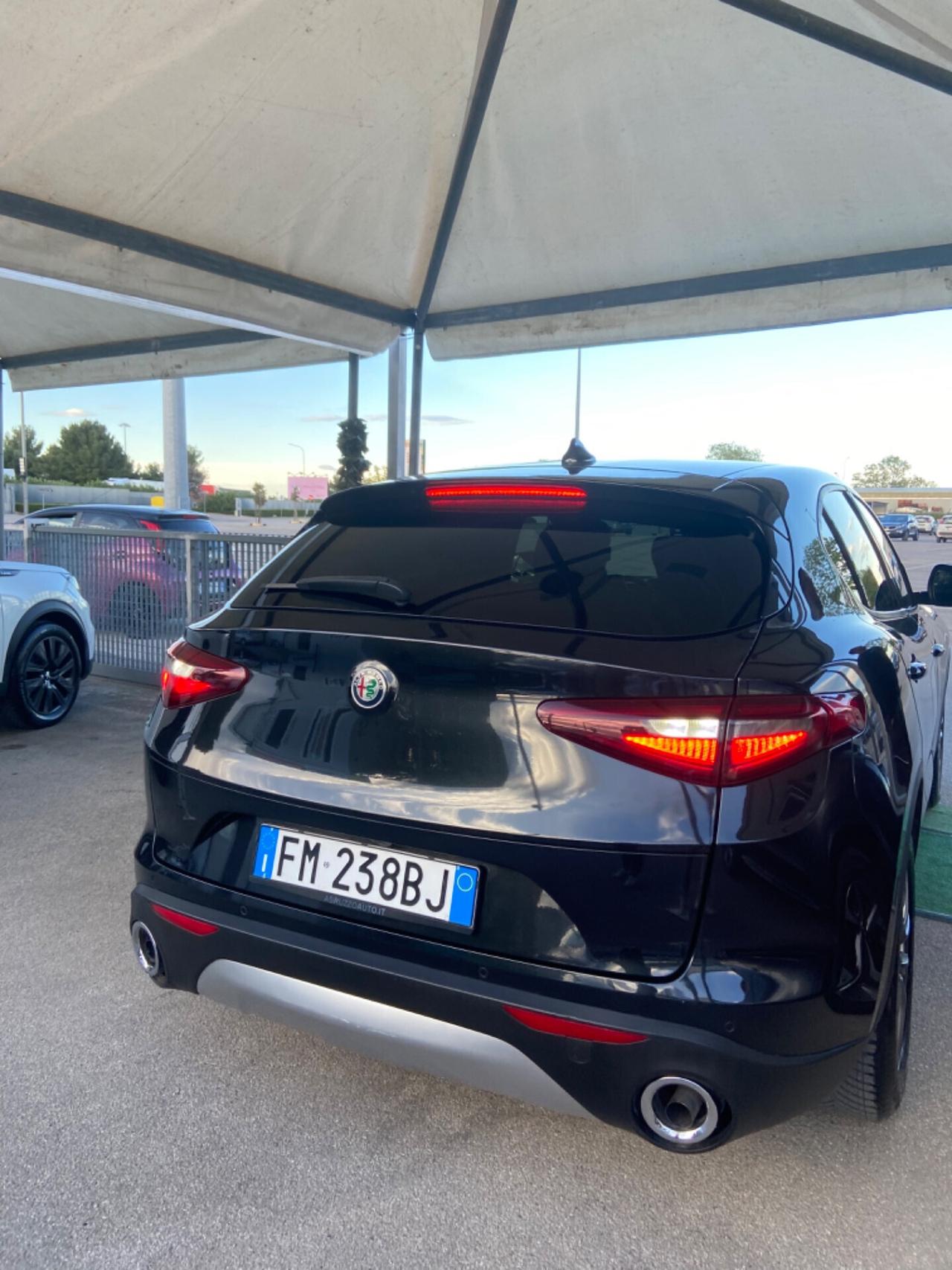 Stelvio 2.2 TD 180CV AT8 RWD Executive