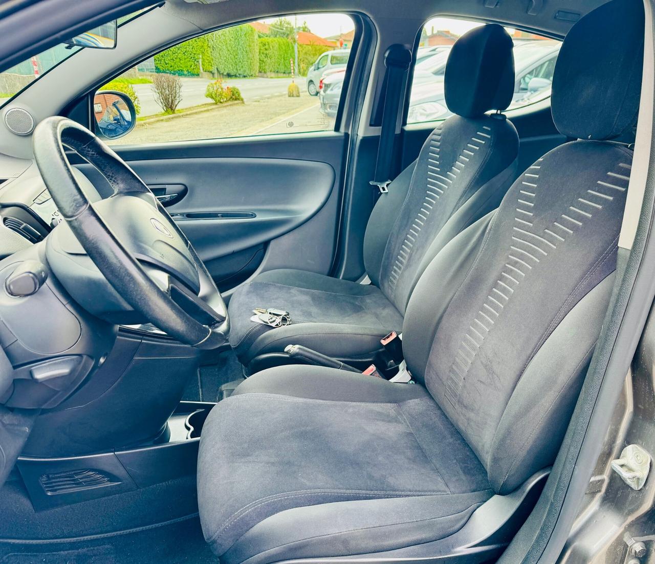 Lancia Ypsilon 1.2 69 CV 5 porte S&S Platinum!!!!!!!!!