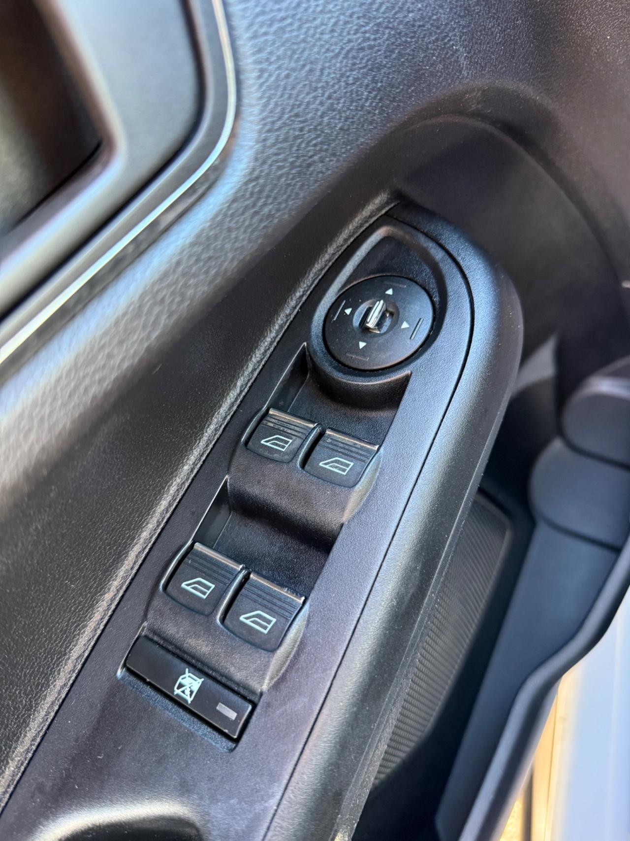 Ford B-Max 1.6 TDCi 95 CV Business N1