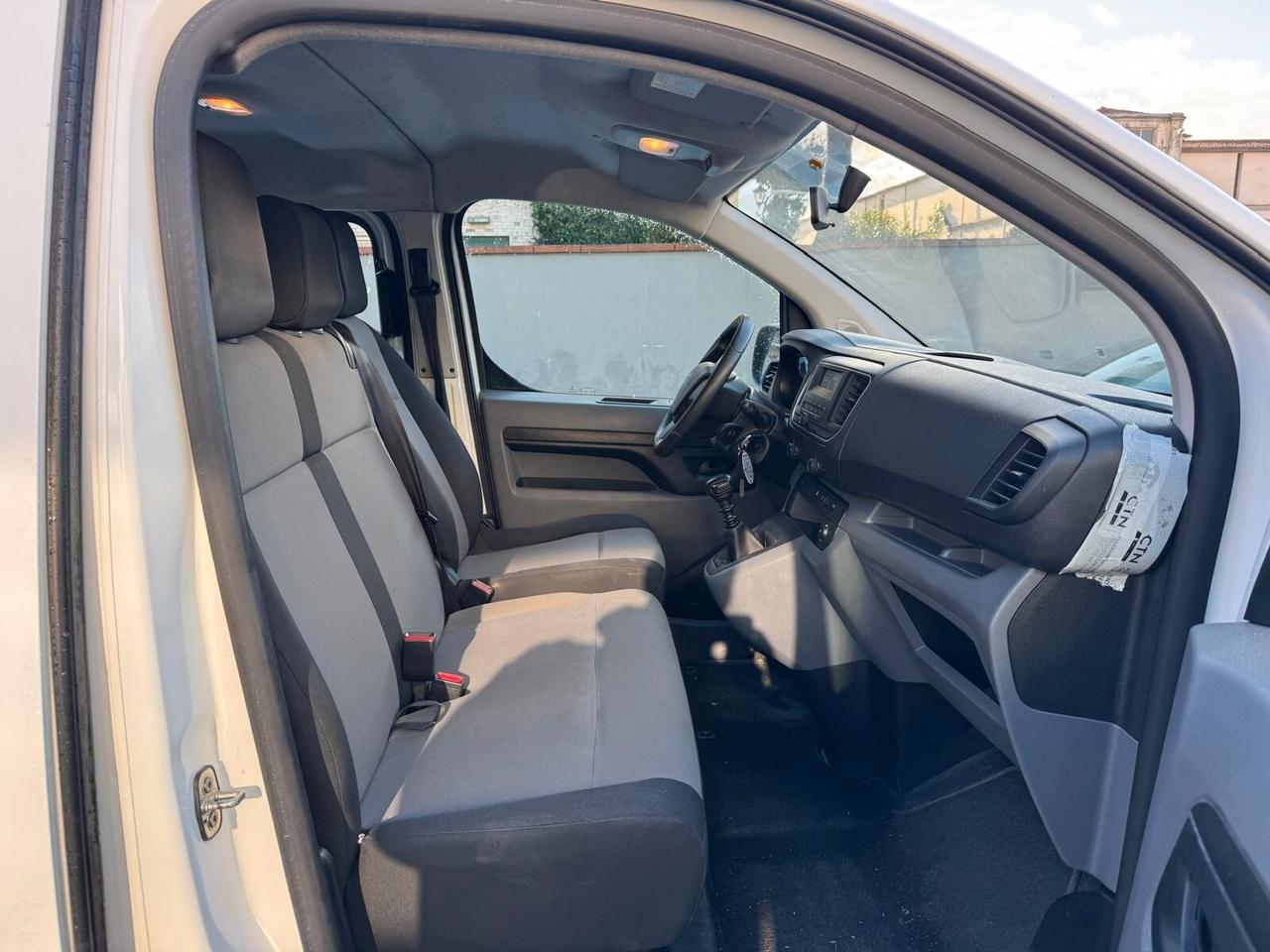 Peugeot Expert BlueHDi 120 S&S PL-TN Combi Standard PERFETTO FATTURABILE