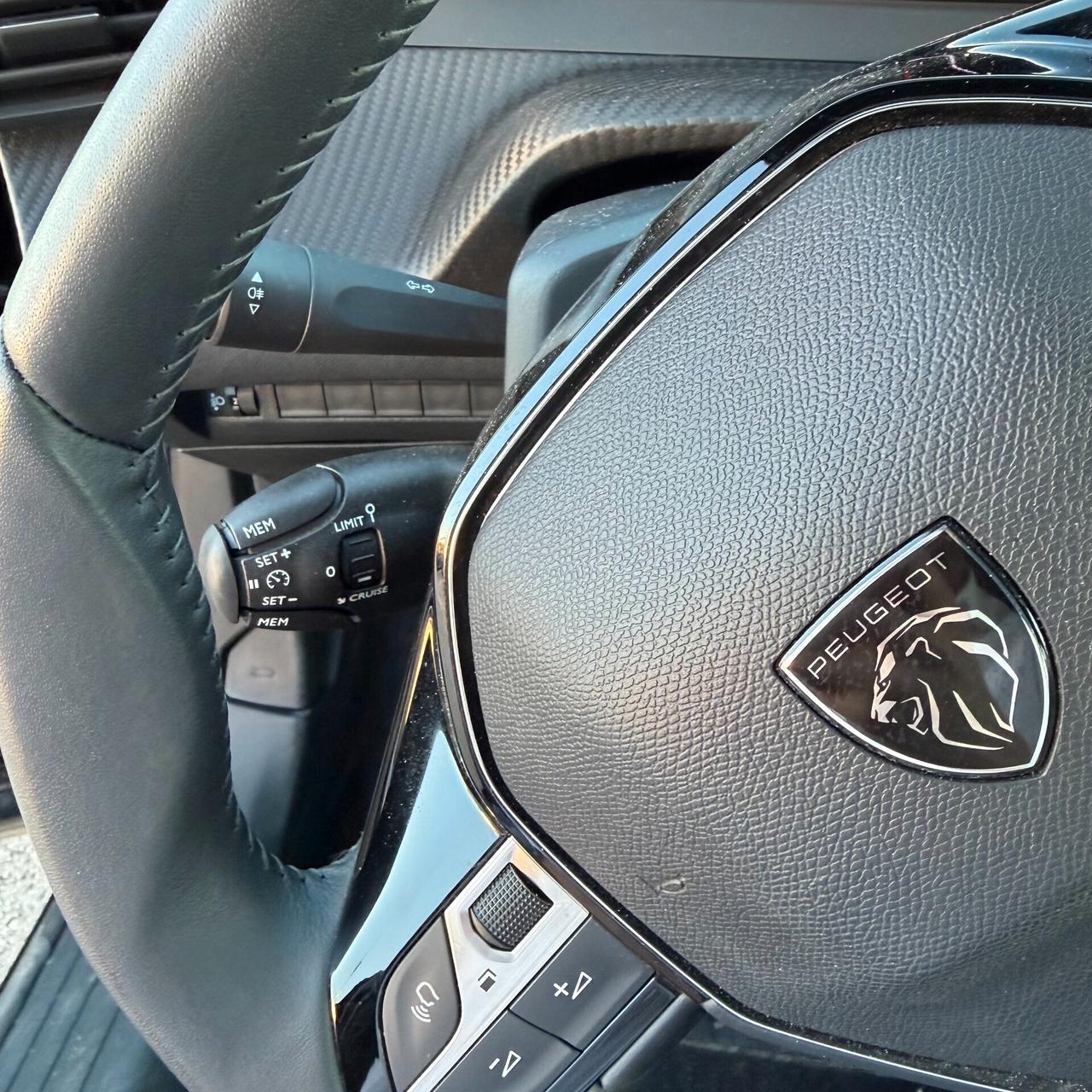 Peugeot 2008 PureTech 100 S&S Allure