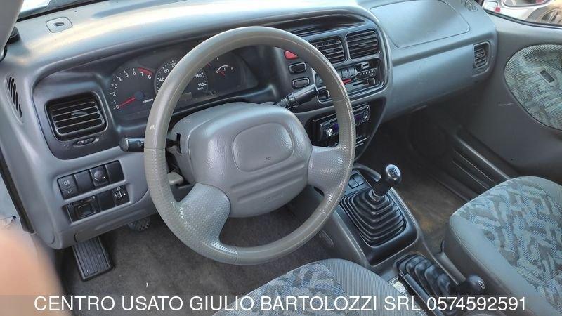 Suzuki Grand Vitara 1.6i 16V cat 3 porte 4x4 (GANCIO TRAINO)