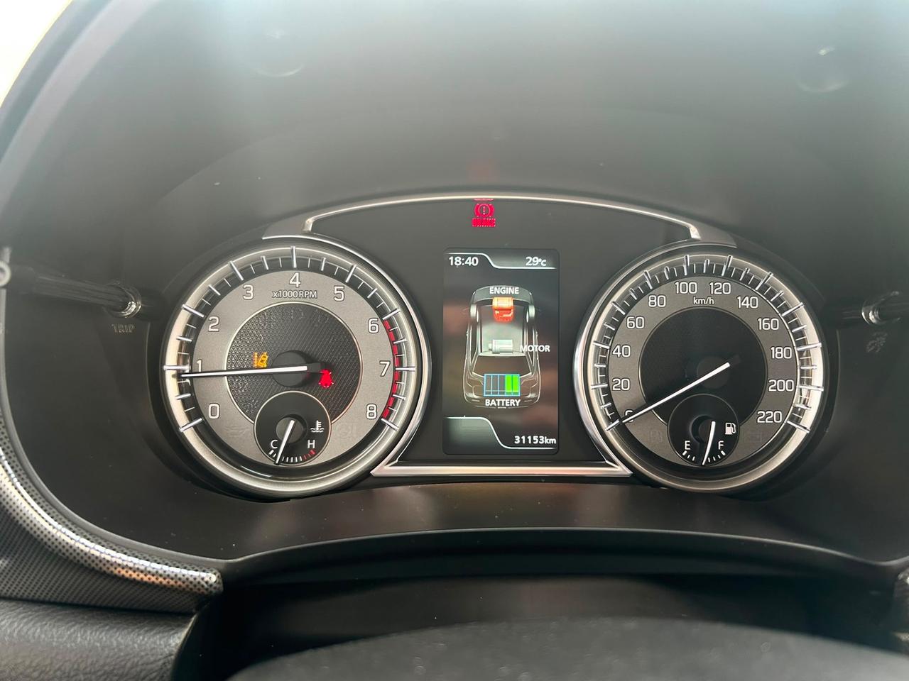 Suzuki Vitara 1.4 Hybrid Top