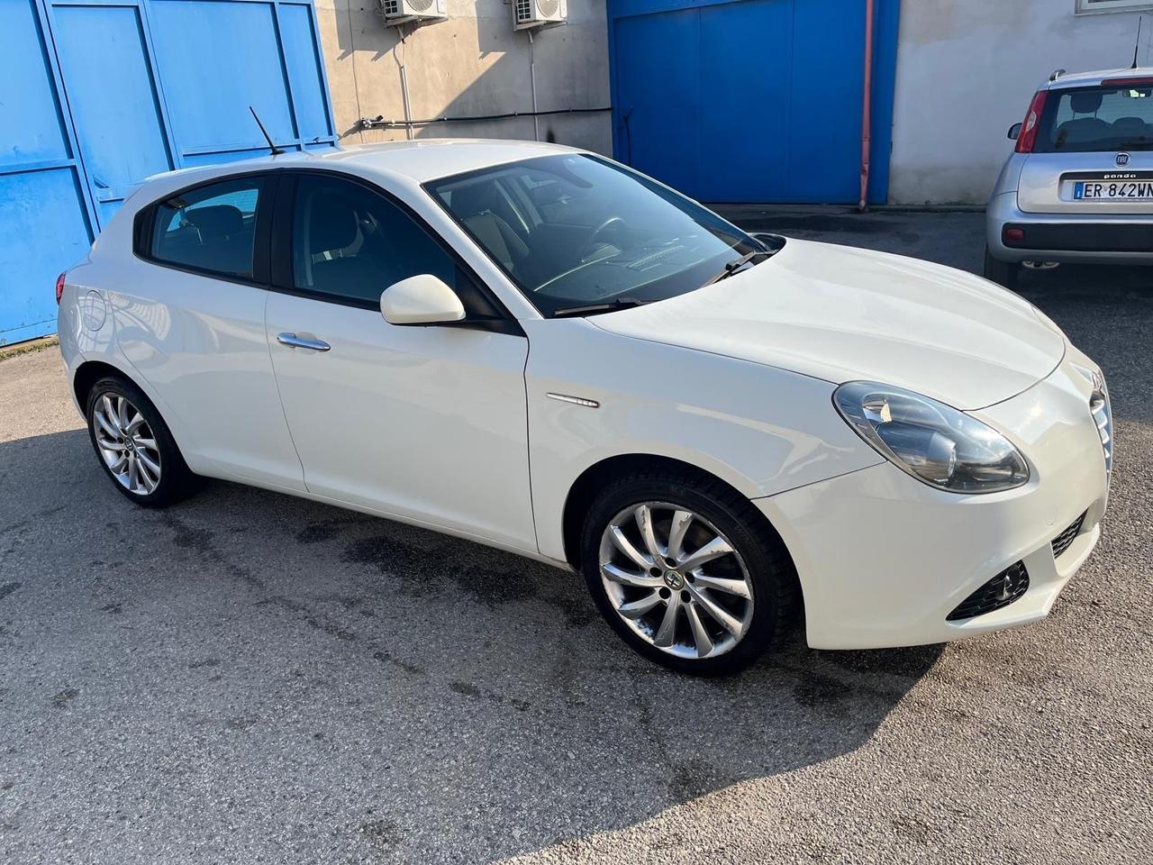 Alfa Romeo giulietta -2.0 mjt-full-12/2015