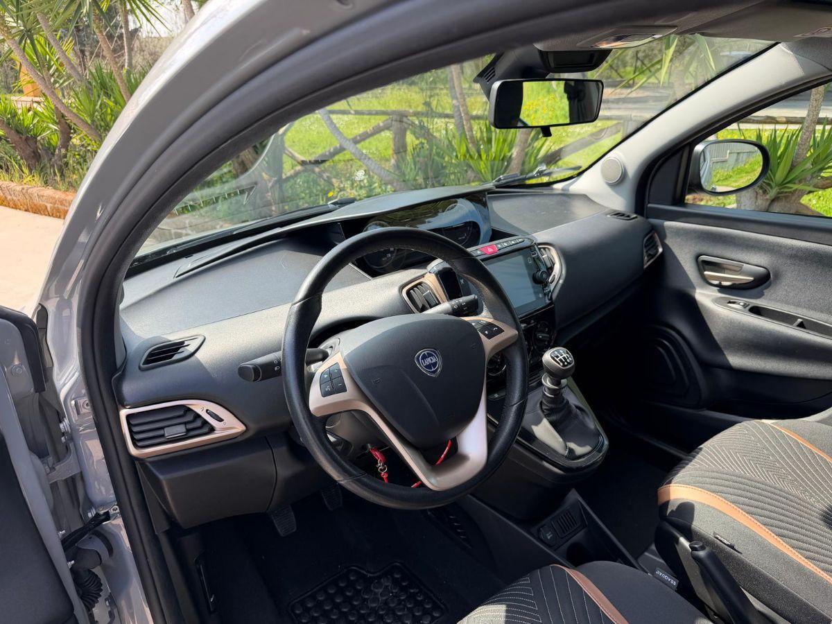 LANCIA - Ypsilon - 1.0 FireFly 5p.S&S Hyb. Eco A.F.