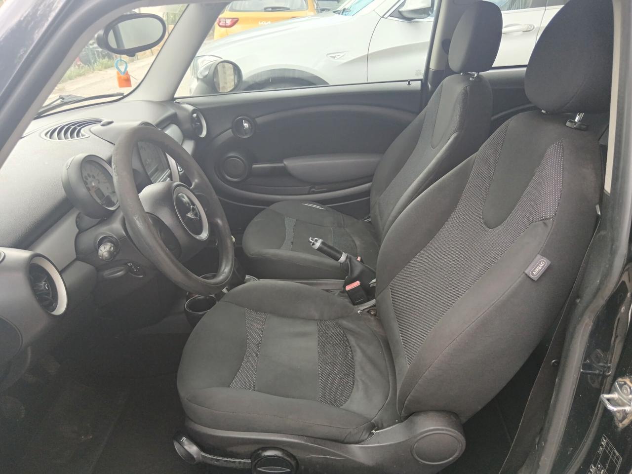 Mini 1.6 16V 109CV COOPER D - 2007
