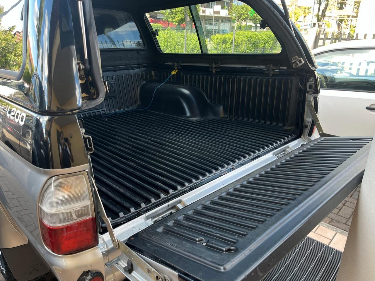 Mitsubishi L200 2.5 TDI 4WD Double Cab Pick-up GLS