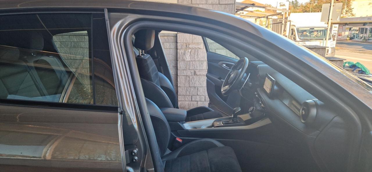 Alfa Romeo Tonale 1.5 130 CV garanzia fino al 2028