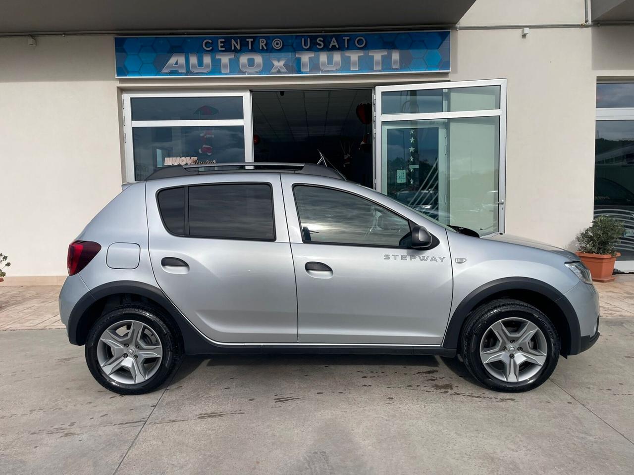 Dacia Sandero Stepway 1.0 TCe 100CV ECO-G 15th Anniversary