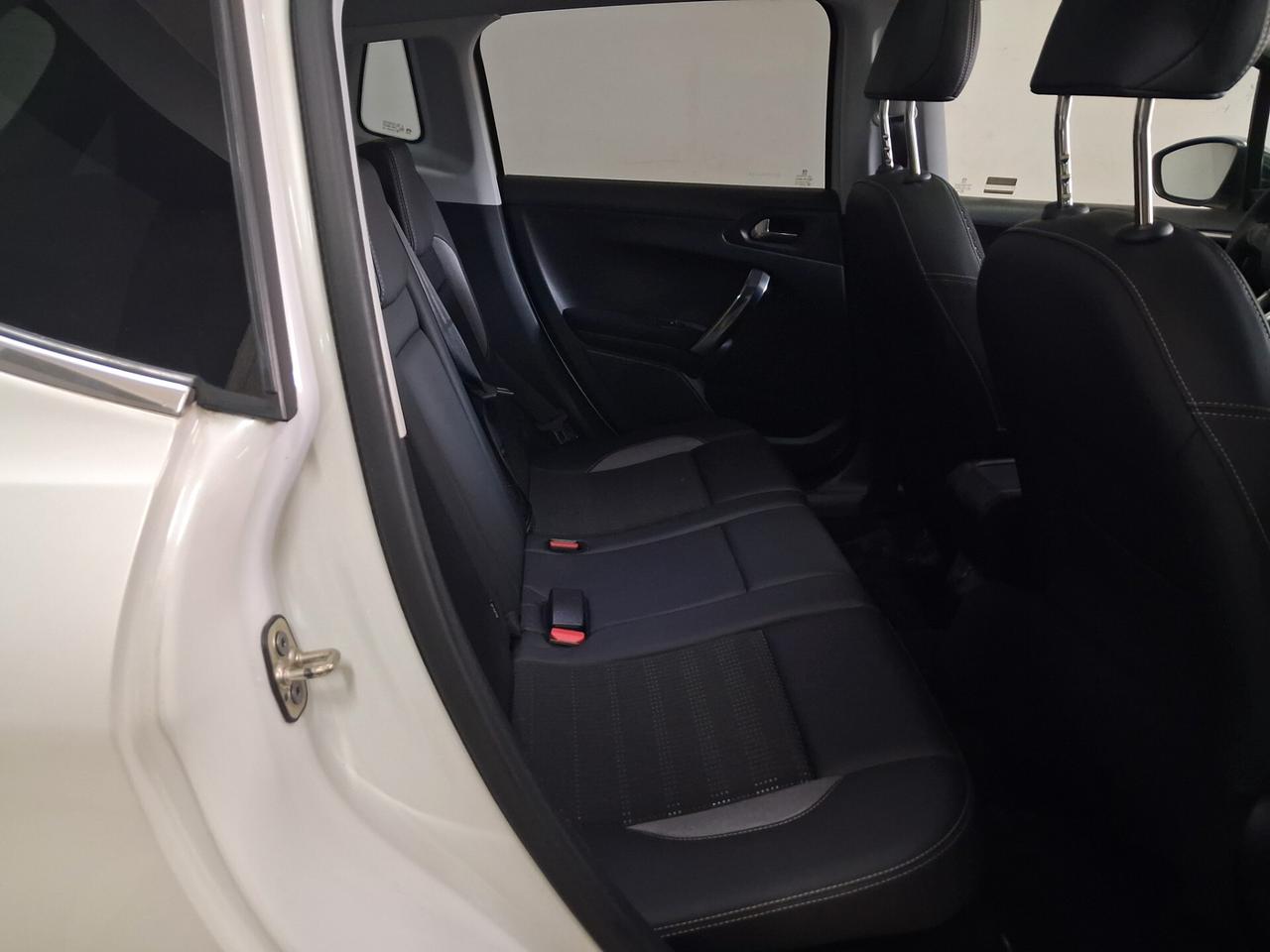 Peugeot 2008 1.6 e-HDi Allure Tetto / Nav/ 2013 unico prop