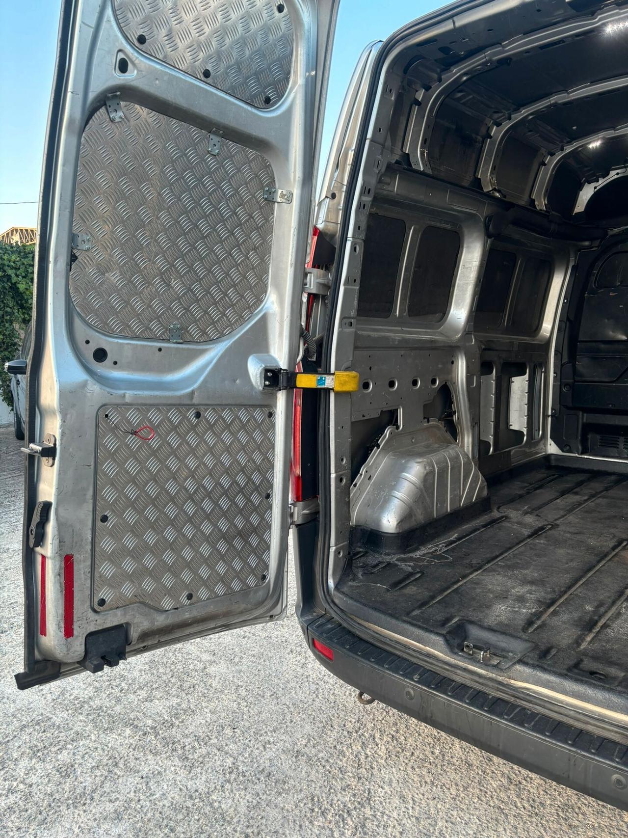 Ford Transit Custom 250 2.2 TDCi PC Furgone Entry