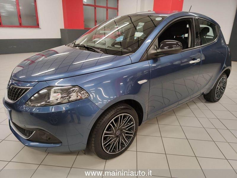 Lancia Ypsilon 1.0 70cv 5p Hybrid Gold + Car Play