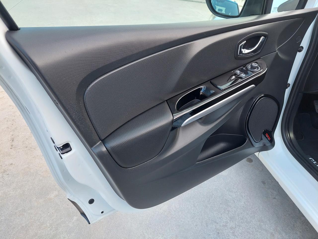 Renault Clio Sporter 1.5 dCi 8V 90CV Costume National