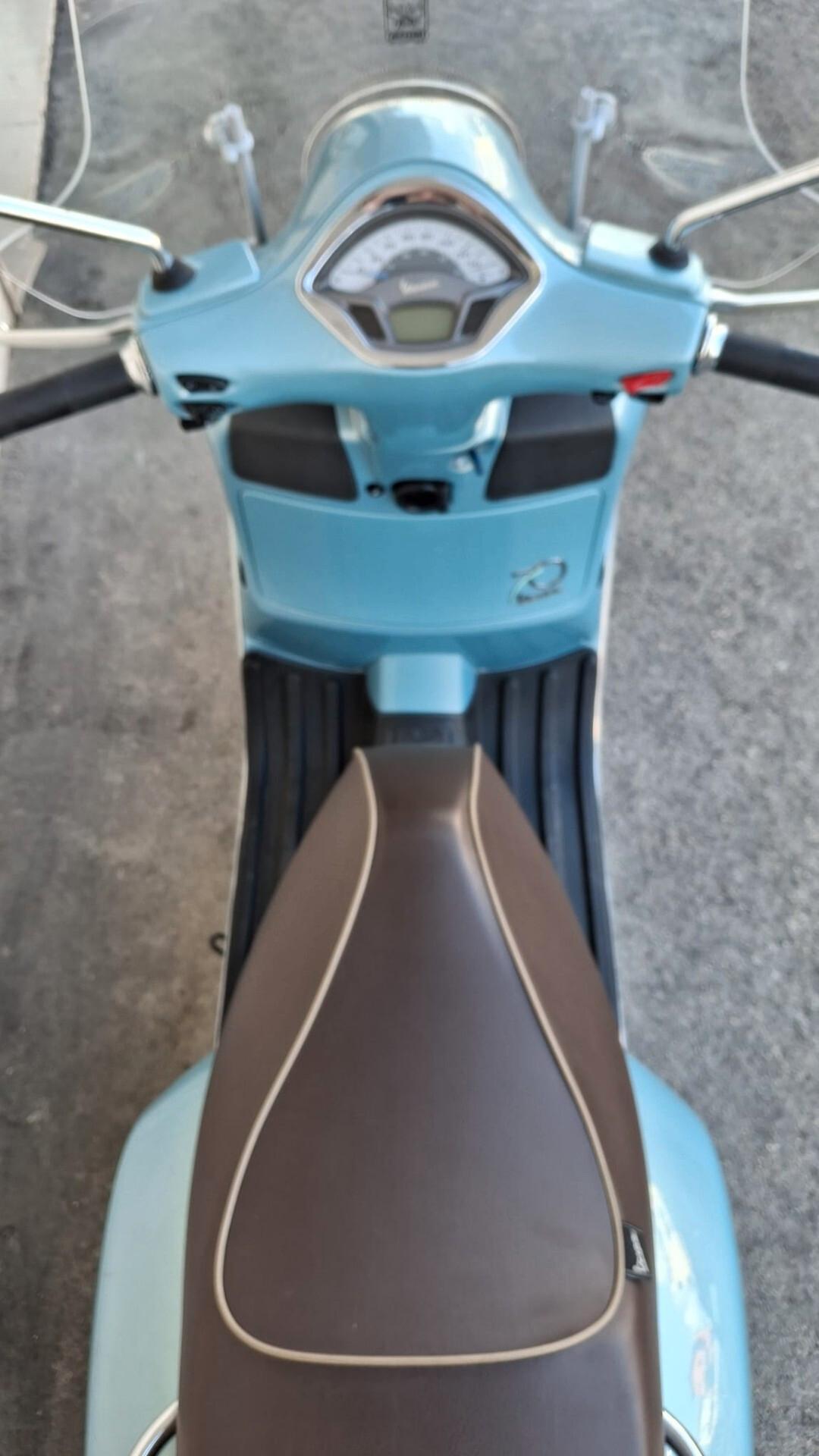 Vespa GTS 300 70* ANNIVERSARIO