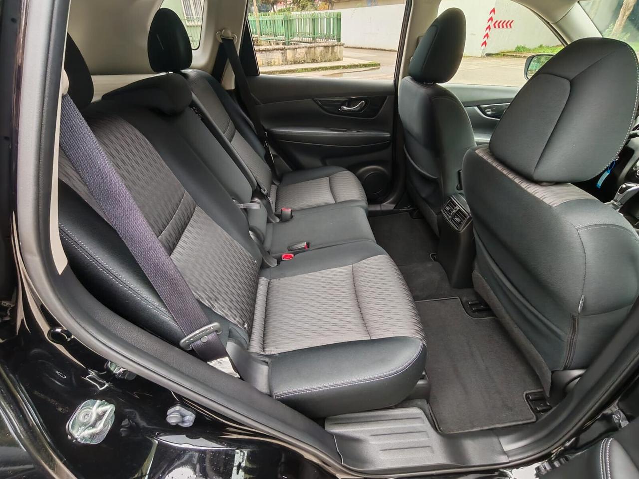 Nissan X-Trail dCi 150 2WD X-Tronic Business