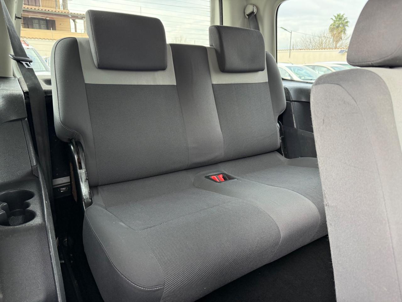 Volkswagen Caddy 2.0 TDI 140 CV 7 Posti Maxi