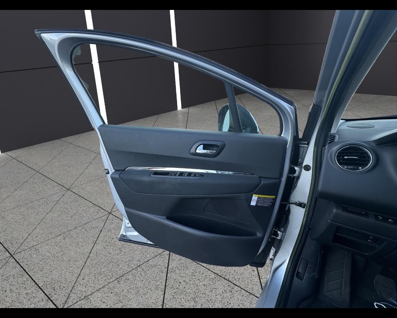 PEUGEOT 3008 1ª serie - 3008 1.6 HDi 112CV Business