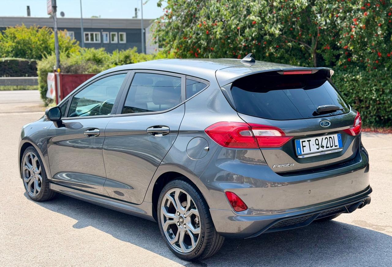 Ford Fiesta 2018 1.5 TDCi 5 porte ST-Line km40,000 ok neopatentati ! ! !