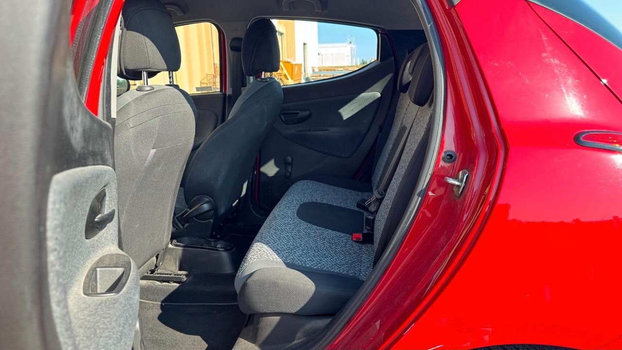 Lancia Ypsilon 1.2 69CV NEOPATENTATI - 2019