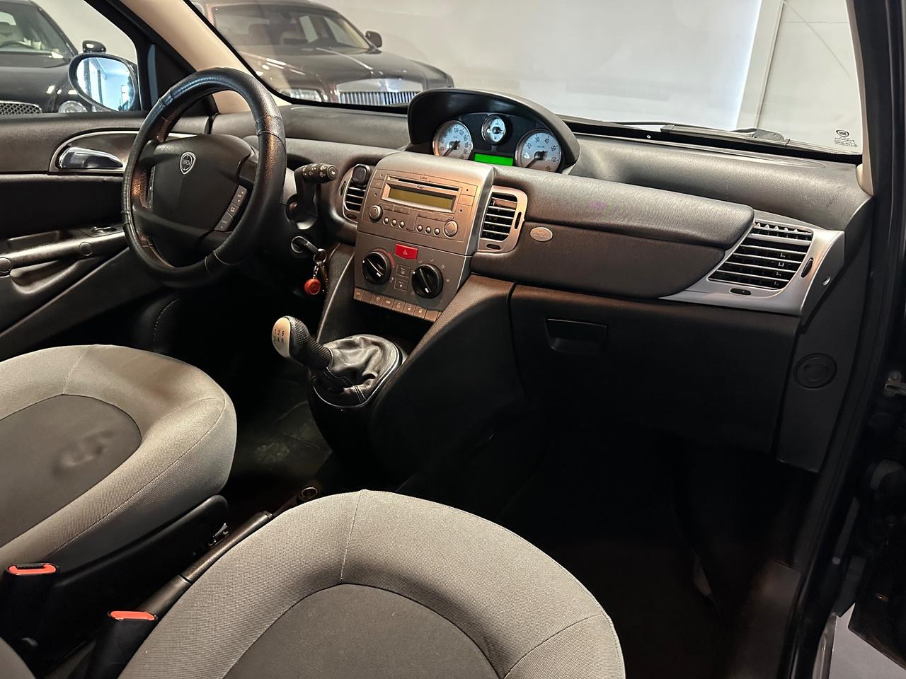 LANCIA YPSILON 1.3 MJT 75CV NEOPATENTATI