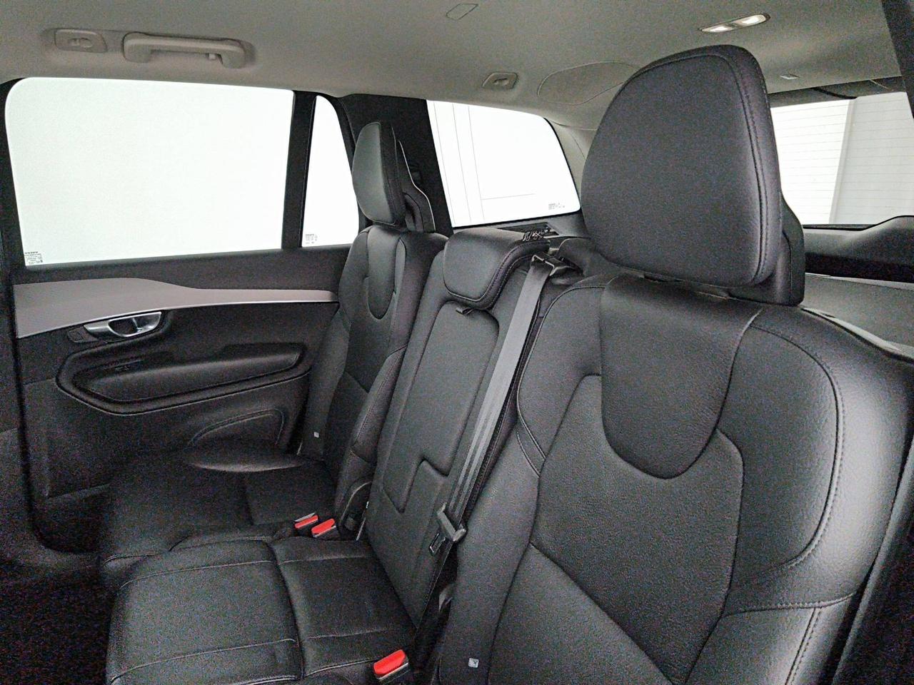 Volvo XC90 2.0 b5 Core awd 7 Posti