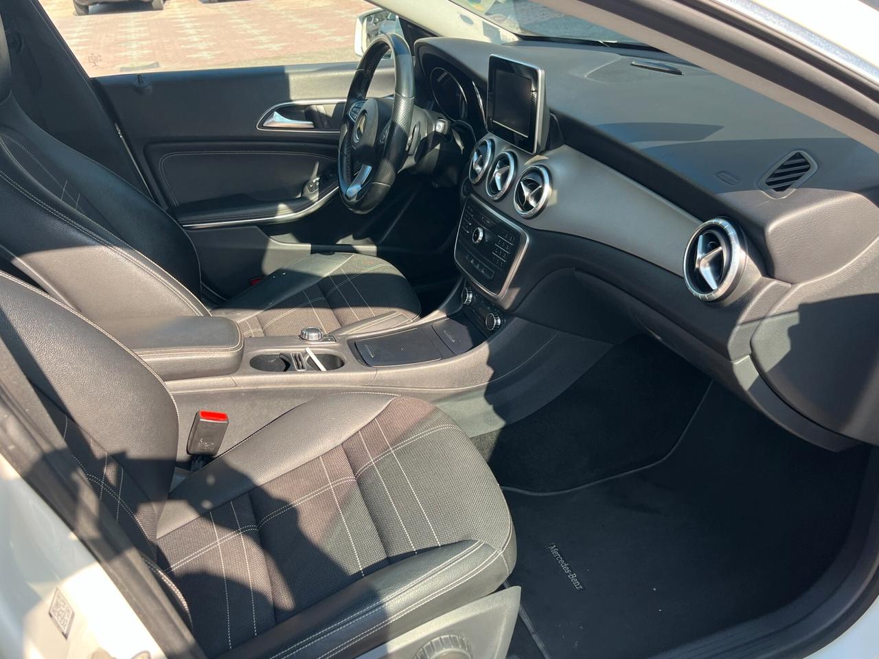 Mercedes-benz CLA 220 CDI Automatic Premium