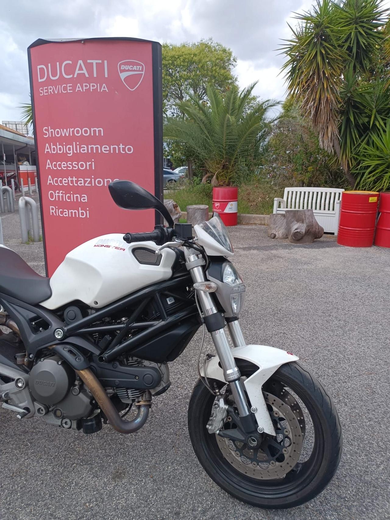 Ducati Monster 696plus