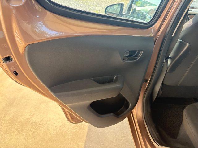 PEUGEOT 108 1.0 BENZ 5 PORTE EURO 6 AUTOMATICA OK NEOPATENTATI