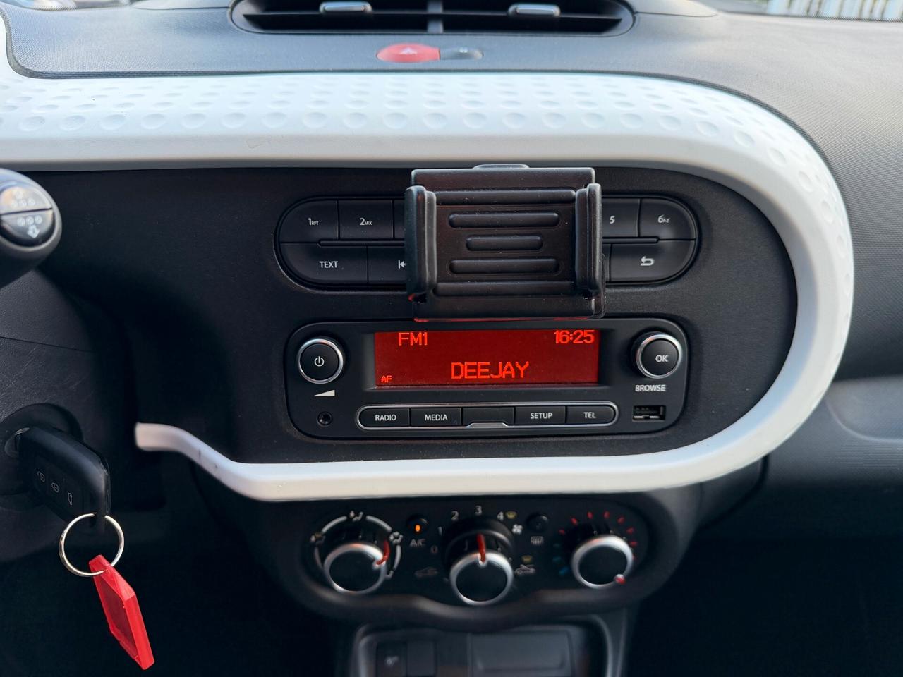 Renault Twingo SCe 65CV Limited 29.000KM 2020