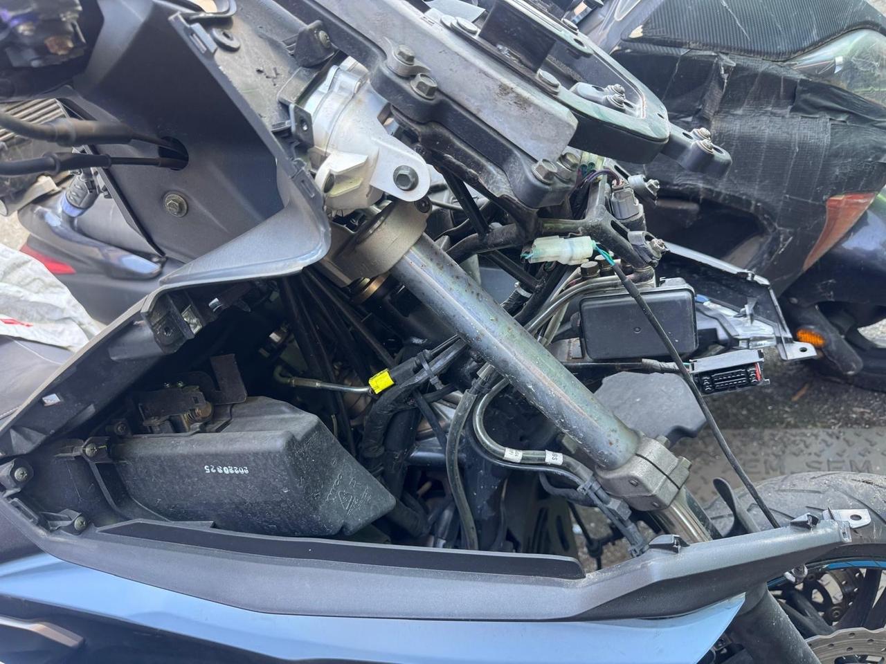 Kymco Xciting 400i Incindentato