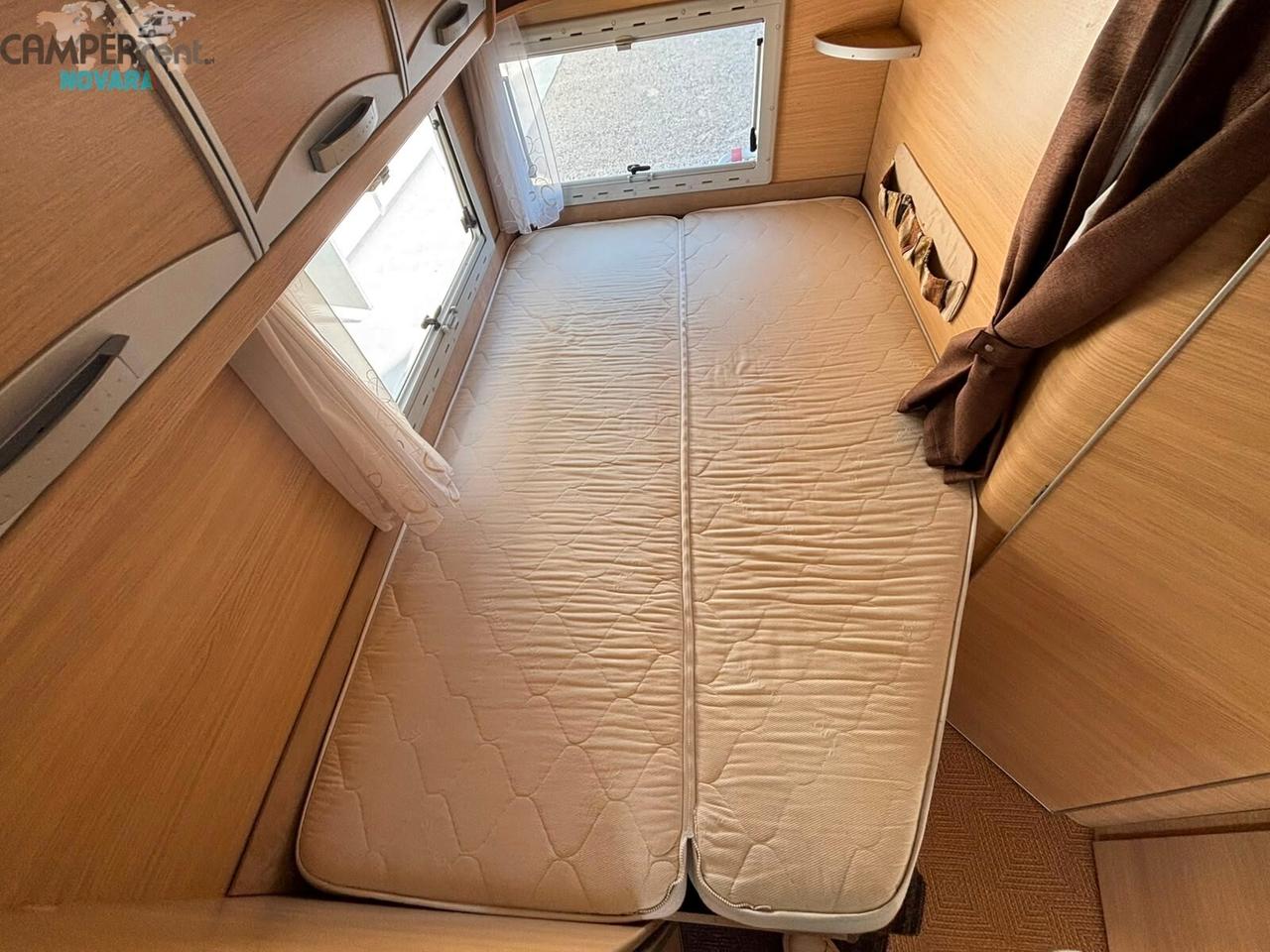 ROLLER TEAM GRANDUCA 255 P - SEMINTEGRALE CON LETTO ALLA FRANCESE ED AMPIO GARAGE (foro 92 x 61)
