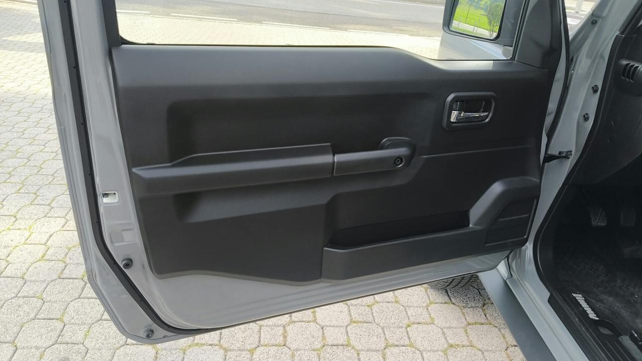 SUZUKI JIMNY 1.5 BENZINA 102CV 4X4 4WD AUTOVETTURA 4 POSTI