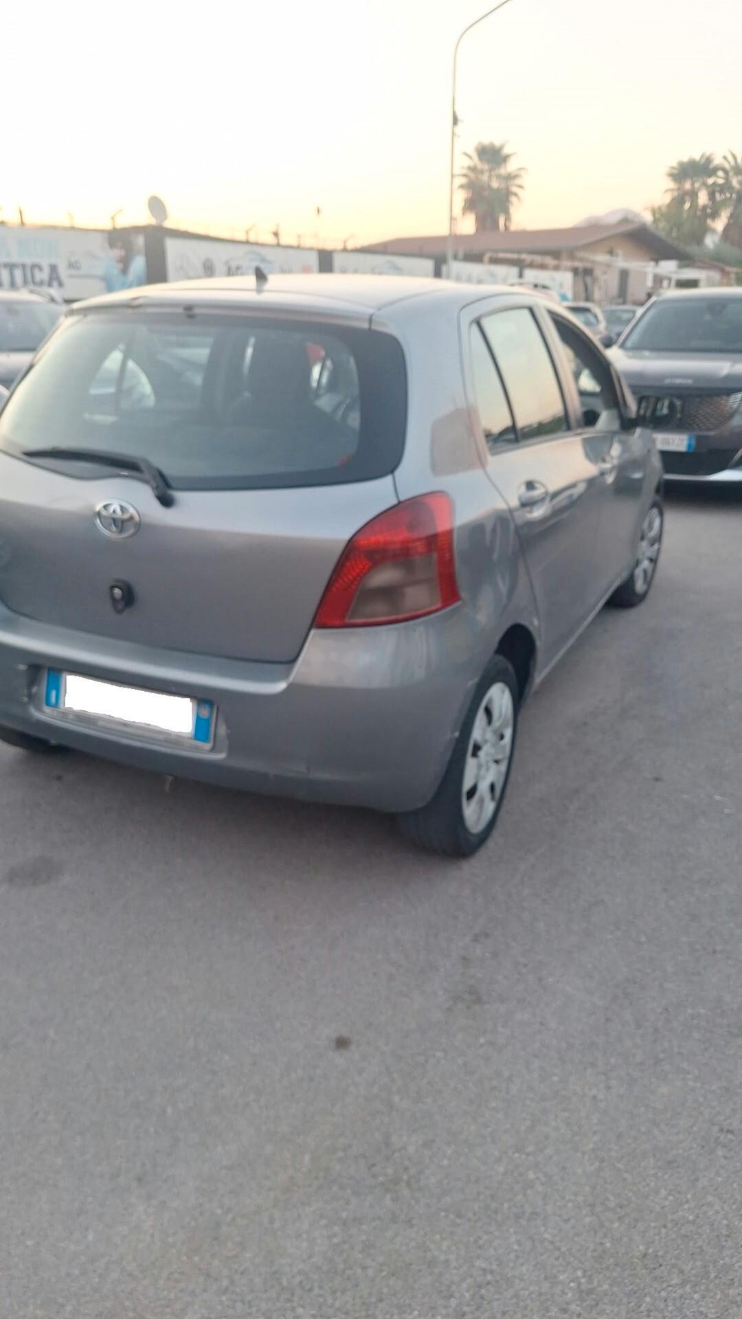 Toyota Yaris 1.4 D-4D 5 porte Sol