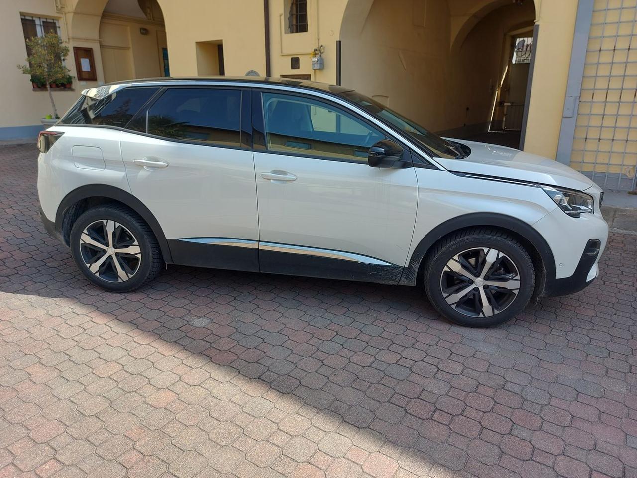 Peugeot 3008 Allure 1.2 PureTech 130