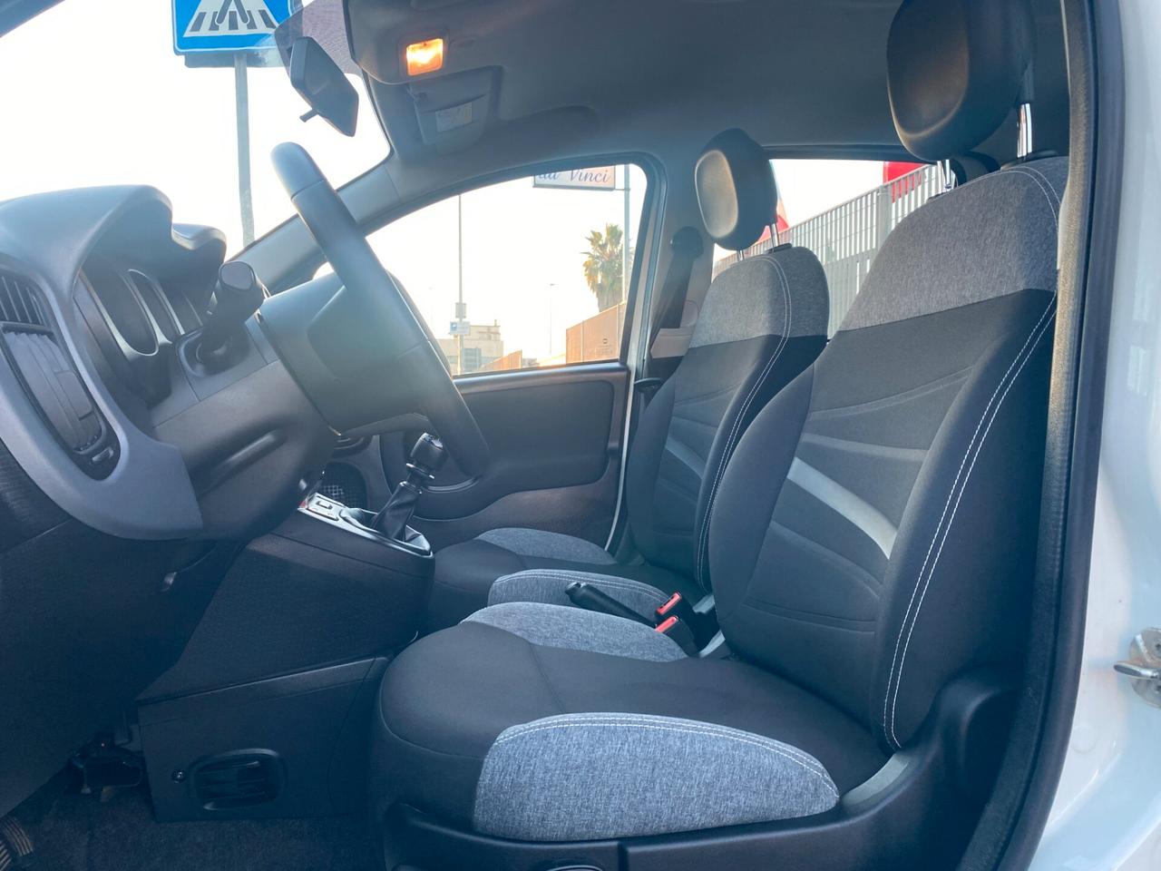 FIAT Panda 1.0 Firefly hybrid 5POSTI RadioBT