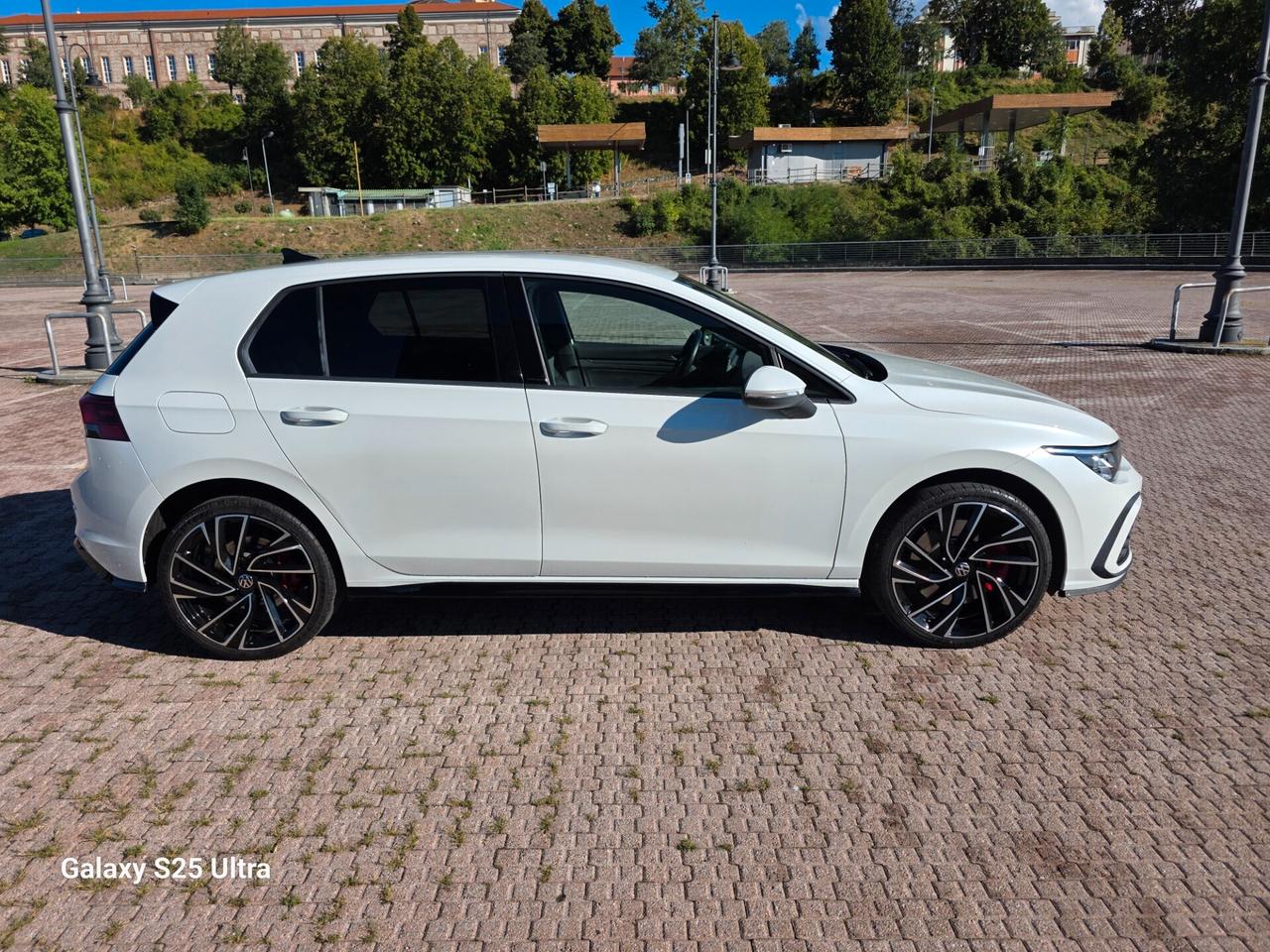Volkswagen Golf GTE HYBRID elettrica/benzina