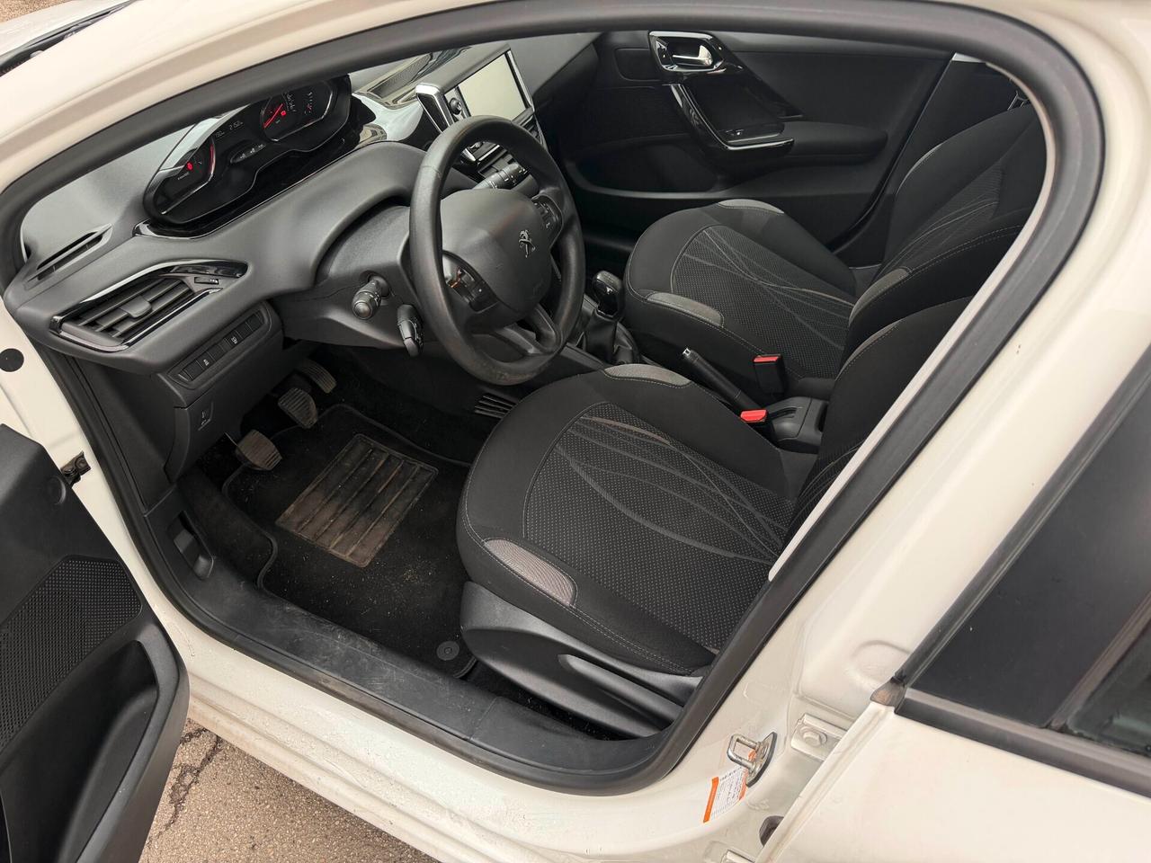 Peugeot 208 PureTech Access 5p. NEOPATENTATI