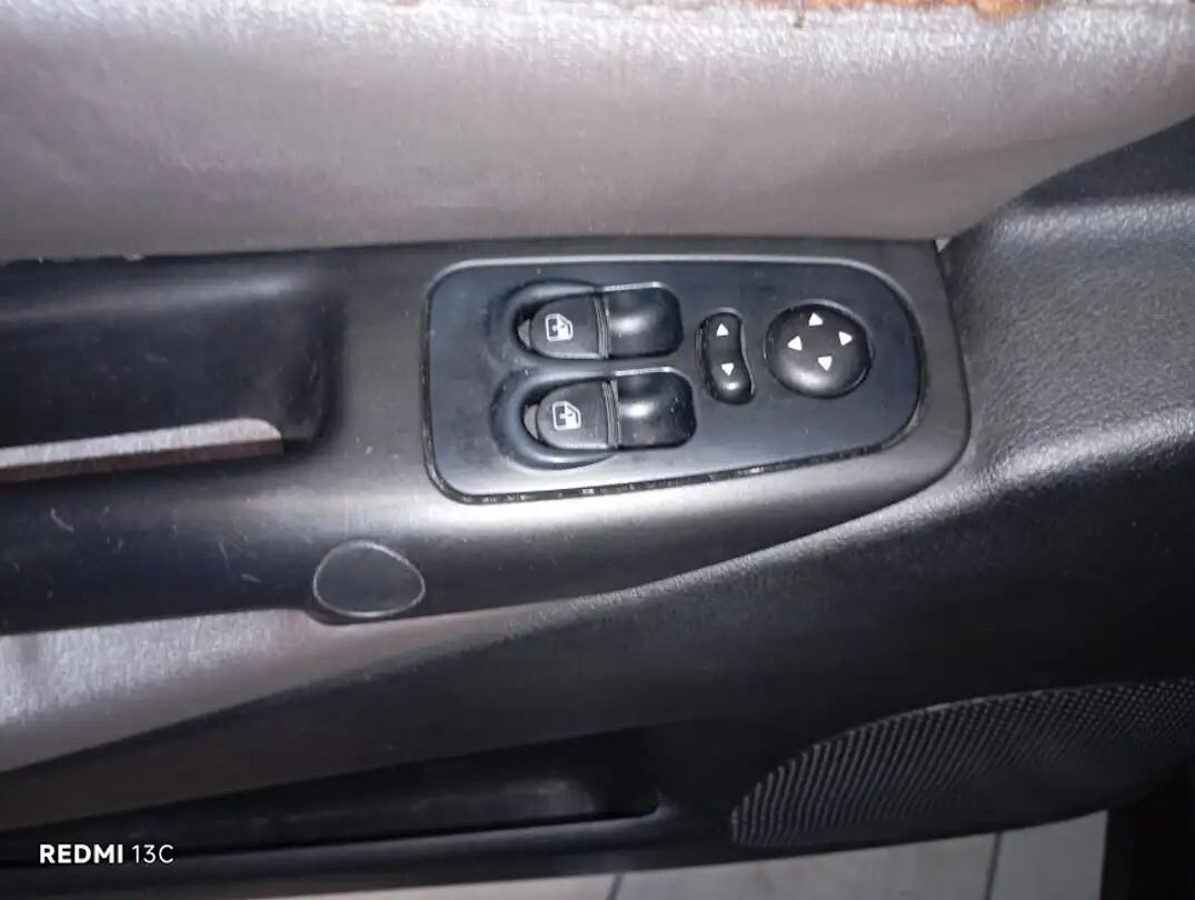 LANCIA YPSILON DEL 2009 1200 BENZINA 110.000 KM