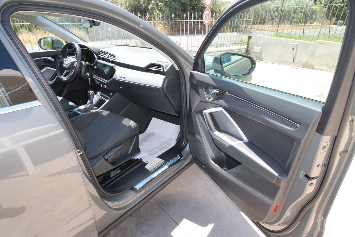 Audi Q3 35 TDI S tronic Business Advanced|2022