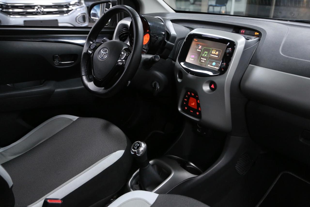 Toyota Aygo 1.0 VVT-i 69 cv x-play