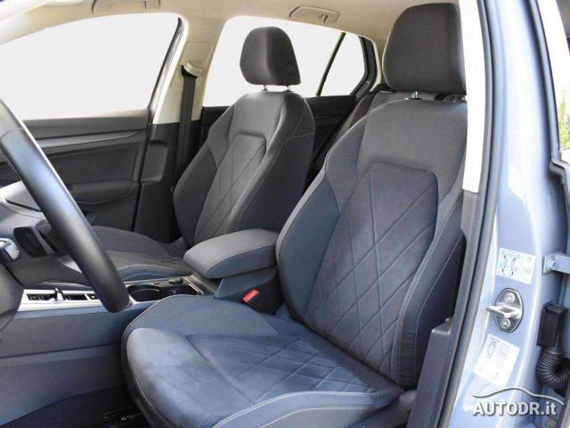 VOLKSWAGEN Golf 1.5 TGI DSG Style Fari Matrix, ErgoActive, Full