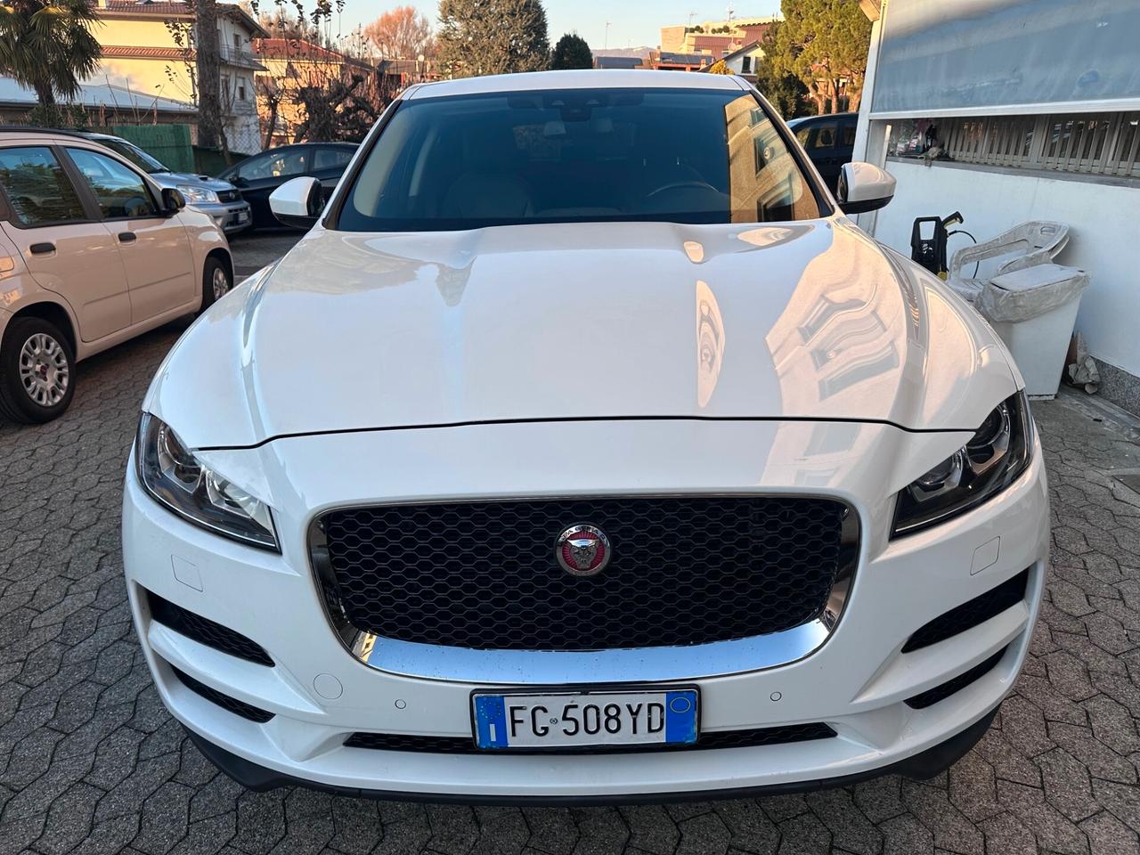 Jaguar F-Pace 2.0 D 180 CV AWD Pure*EURO6*PELLE