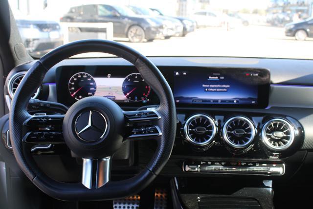 MERCEDES-BENZ A 180 d Automatic AMG Line Premium