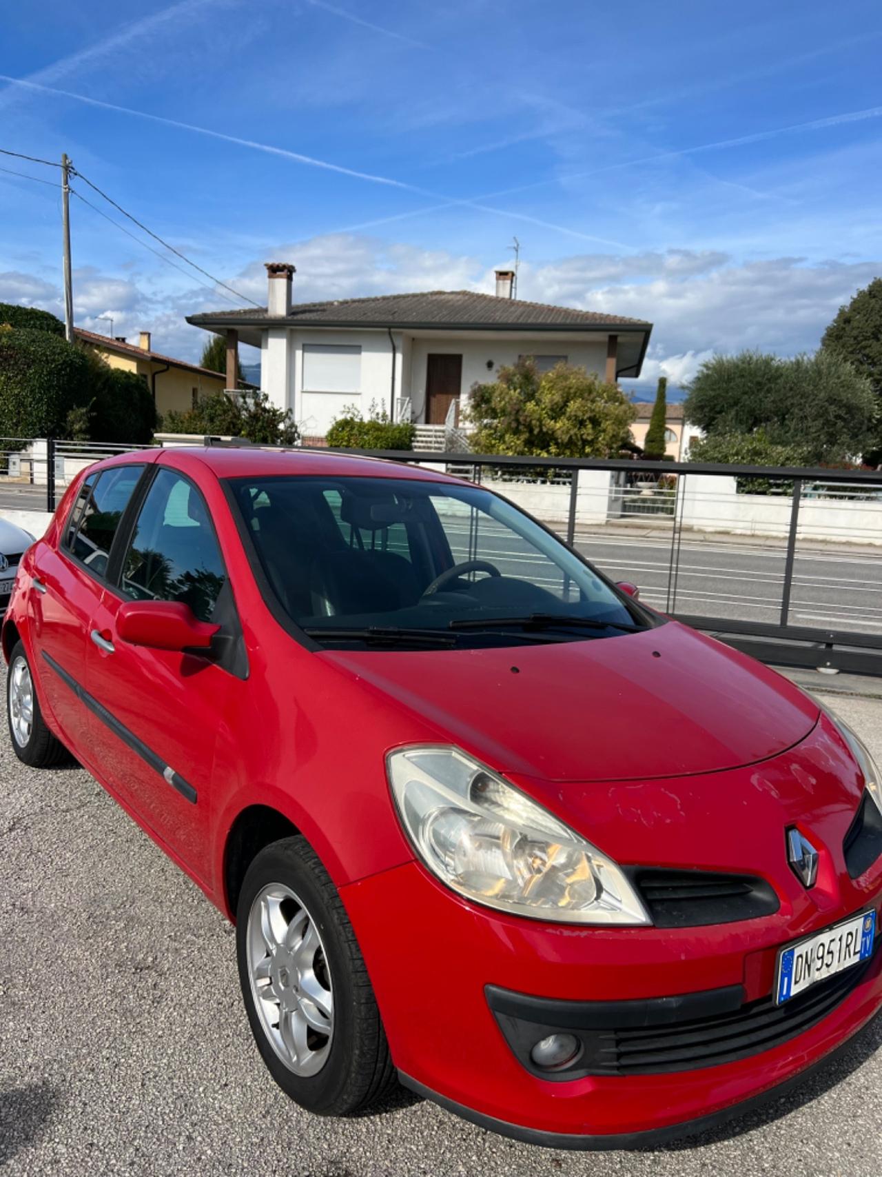 Renault Clio Storia 1.2 5 porte OK NEOPATENTATI