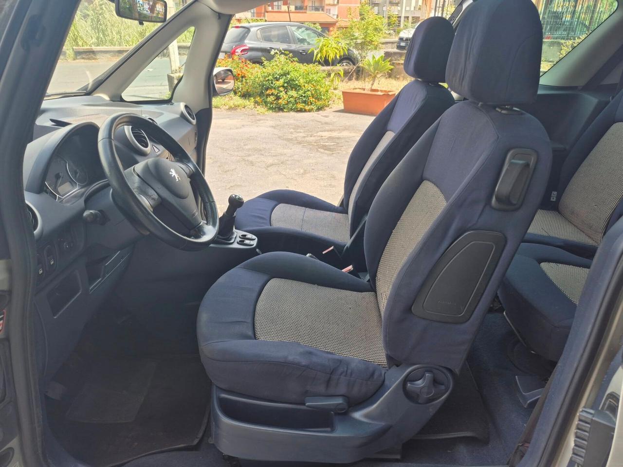 Peugeot 1007 1.4 HDi 68 CV OK NEOP.